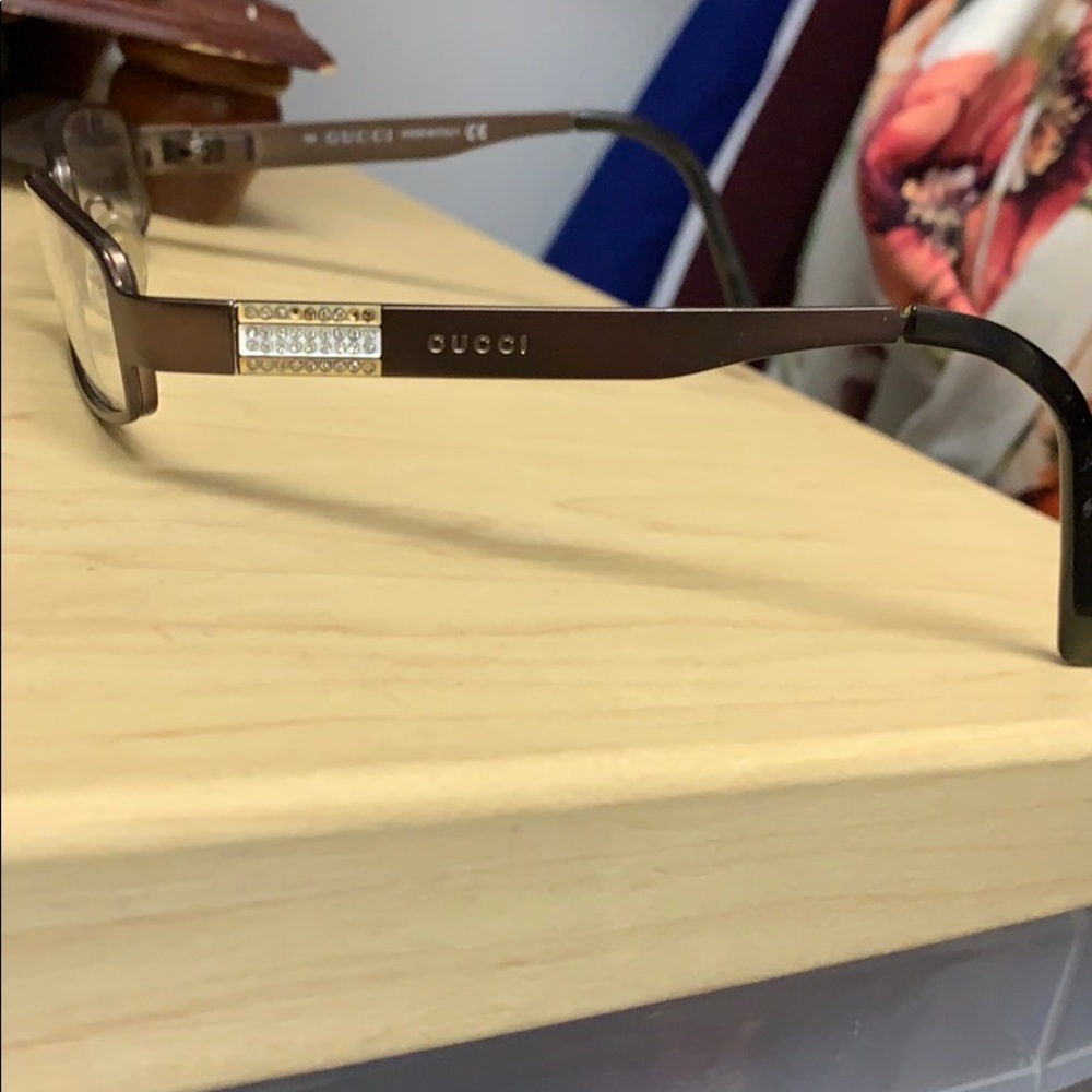 Gucci glasses prescription required